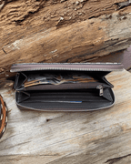 Outback King | Travel Wallet | Retro Buckstitch